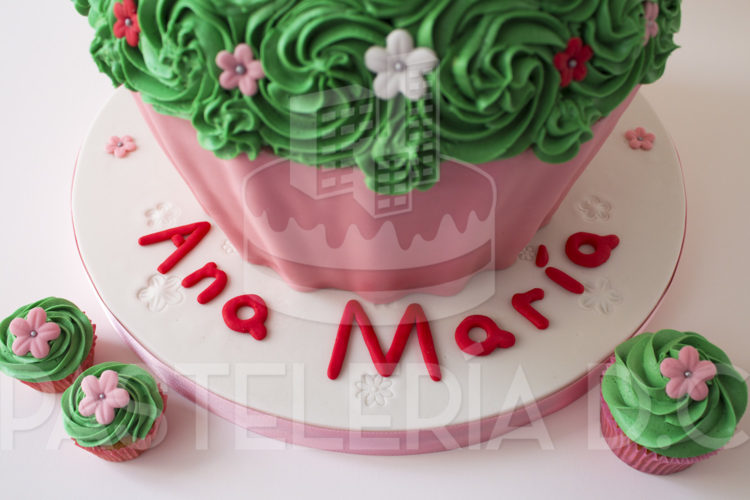 cupcake-gigante-peppa-detalle04