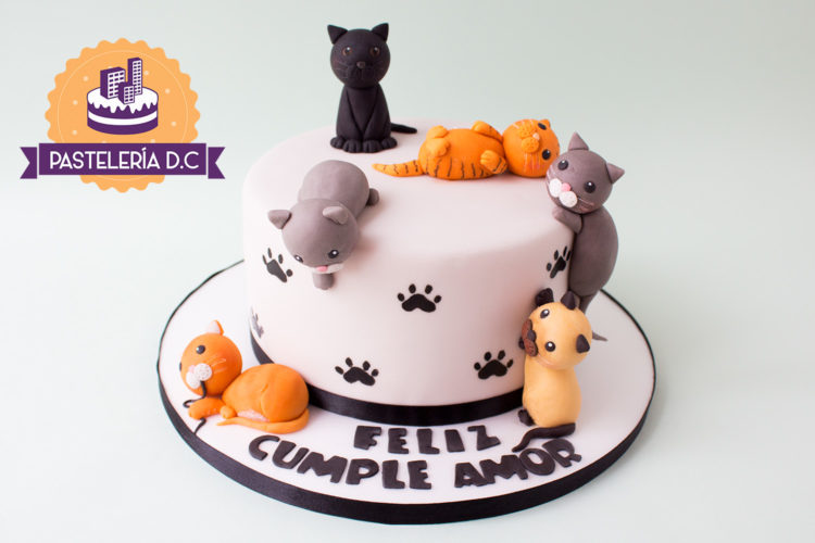 Ponqué Pastel Torta personalizada en Bogotá Gatos Gatitos y Huellas