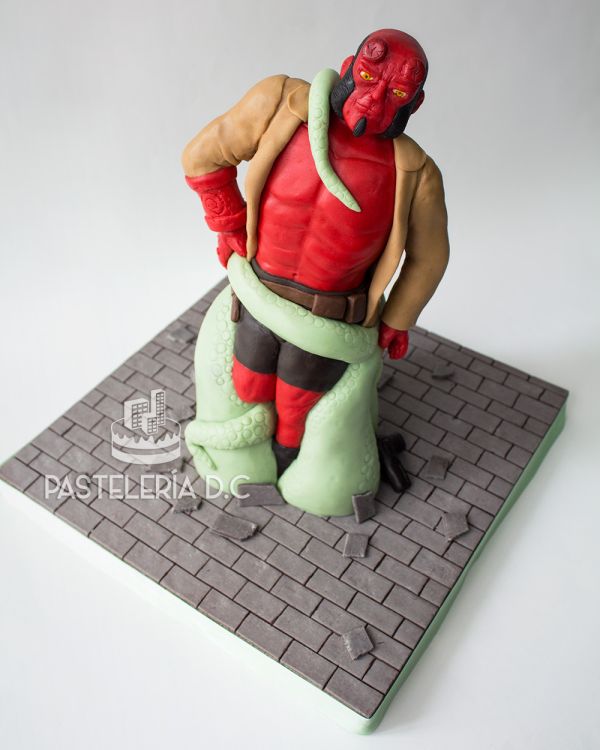 Ponqué Pastel Torta personalizada en Bogotá Hellboy