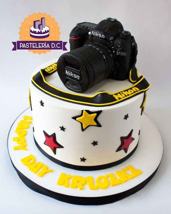 Ponqué Pastel Torta personalizada en Bogotá Cámara fotográfica Nikon