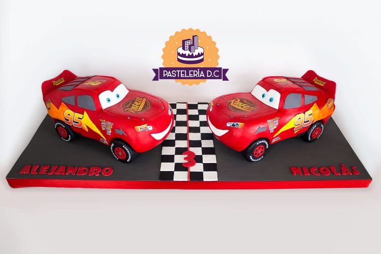 Ponqué Pastel Torta personalizada en Bogotá Rayo McQueen cars Macuin